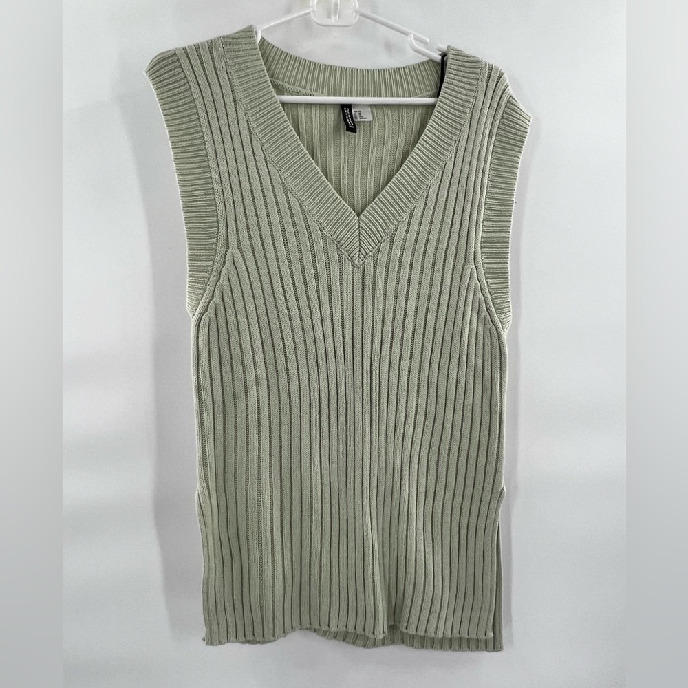 Boohoo green sweater vest size XS